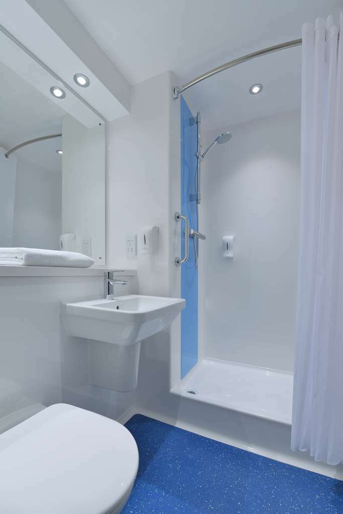 Travelodge Liverpool Docks Habitación foto